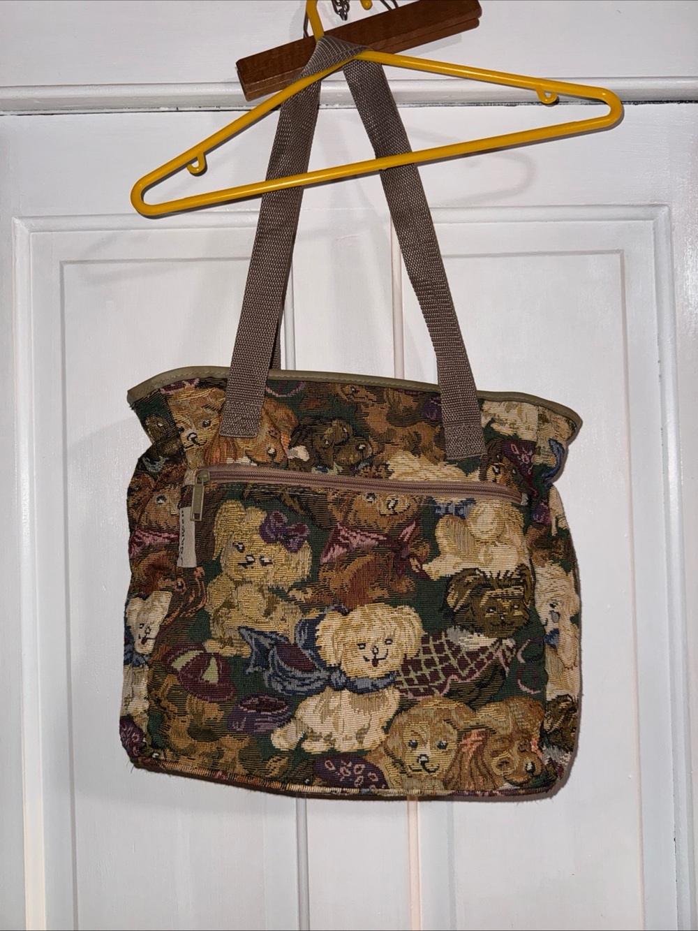 Tapestry Puppy Motif Tote Bag in Brown